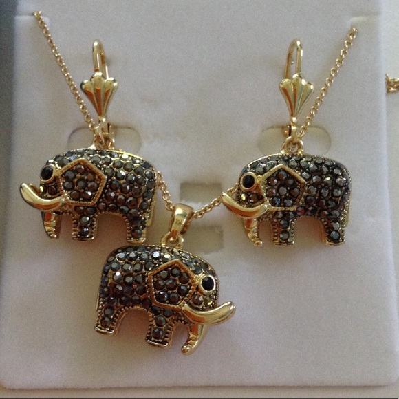 Barzel Elephant Earring & Pendant Set - Picture 2 of 2
